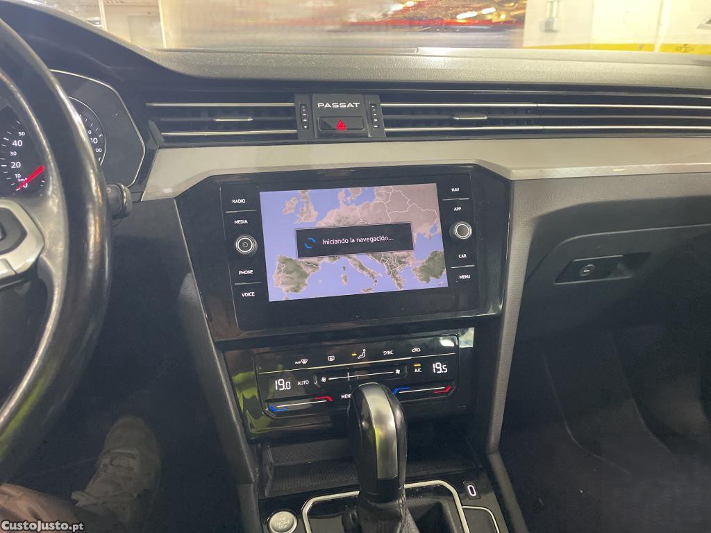 Volkswagen Passat VARIANT 2.0 TDI BUSINESS DSG — fotografia 3