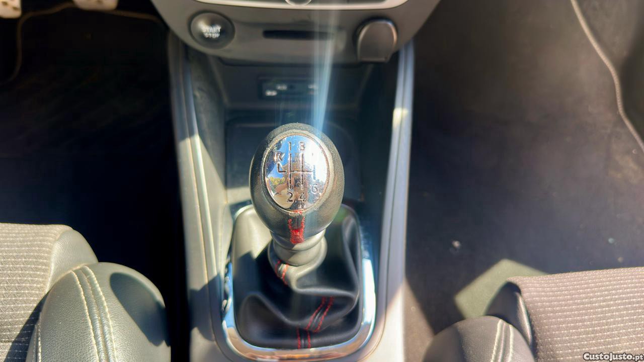 Renault Mégane 1.5dci — fotografia 11