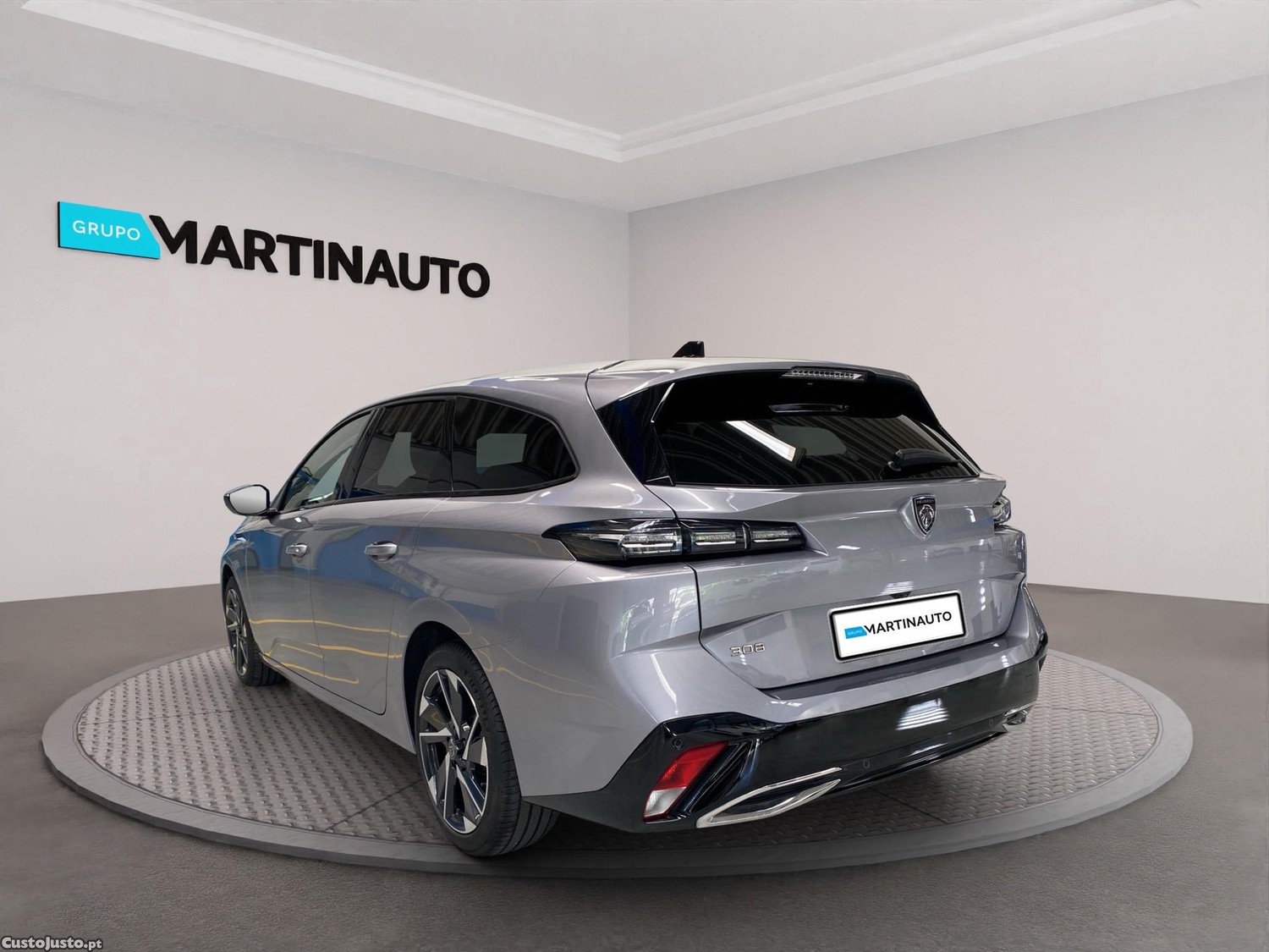 Peugeot 308 SW 1.5 BlueHDi Allure Pack — fotografia 16
