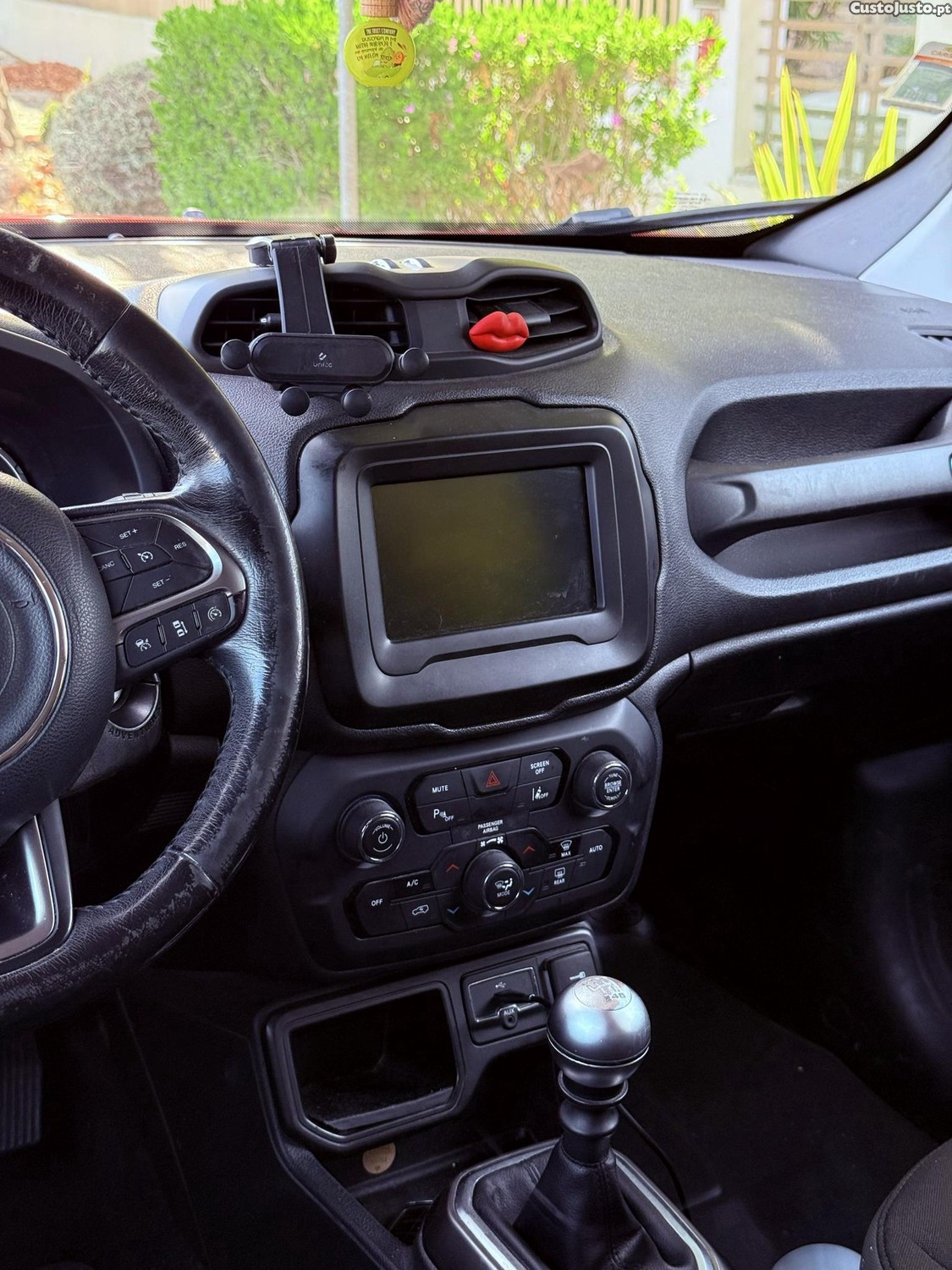 Jeep Renegade Sport — fotografia 13