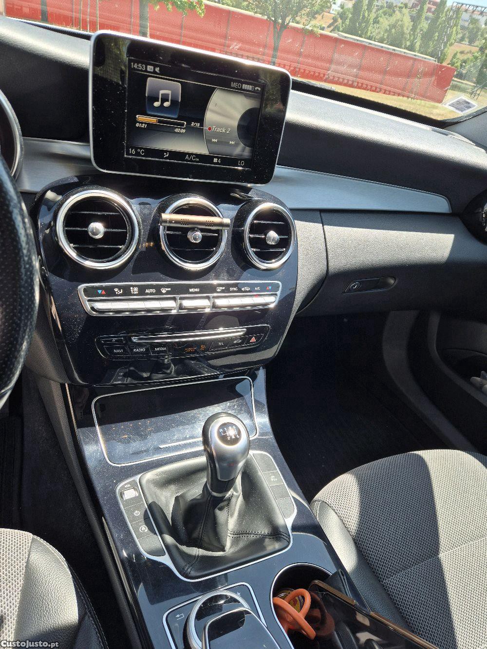 Mercedes-Benz C 200 bluetec — fotografia 4
