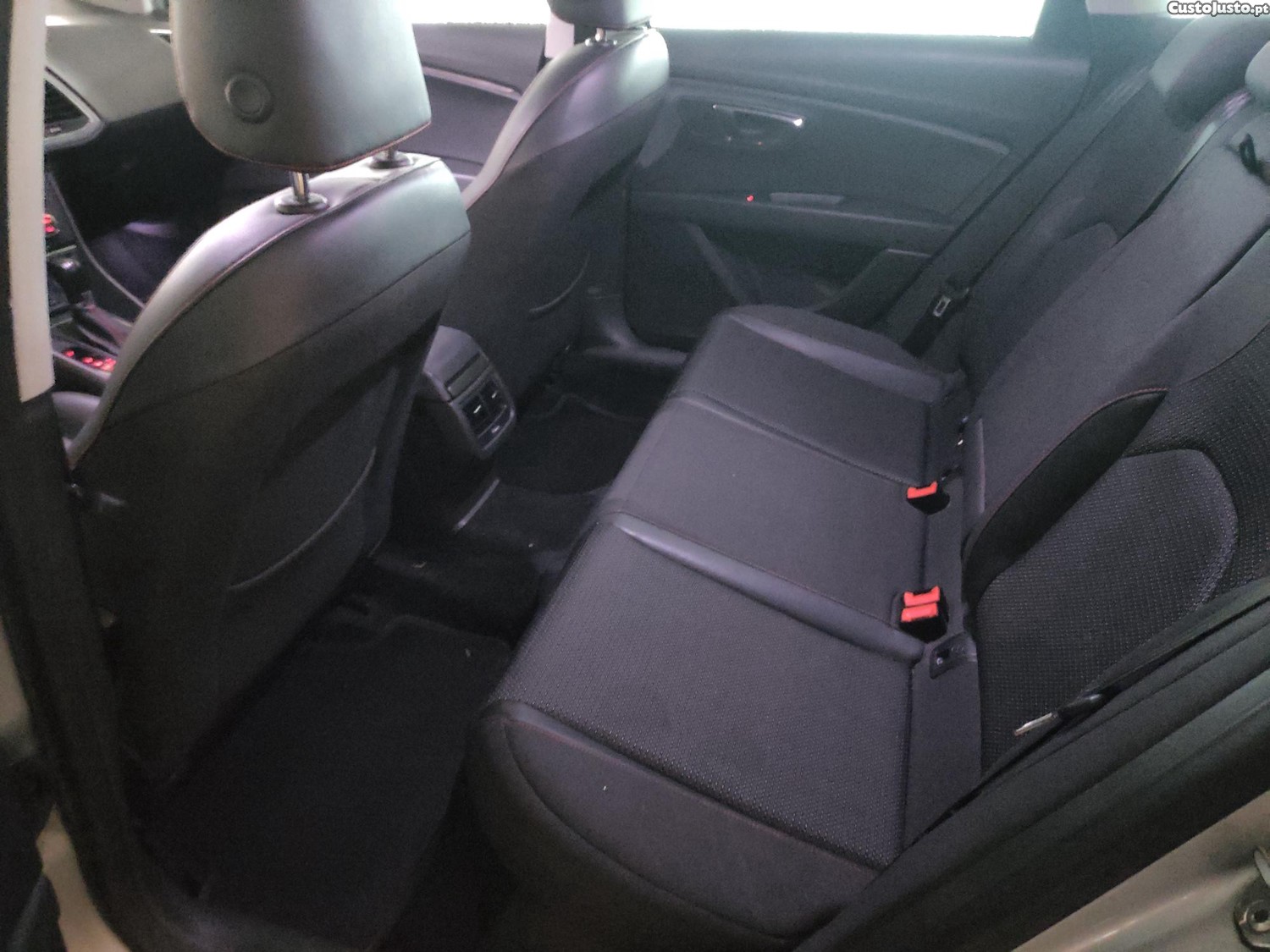 SEAT Leon ST FR 2.0TDI 150cv DSG — fotografia 7
