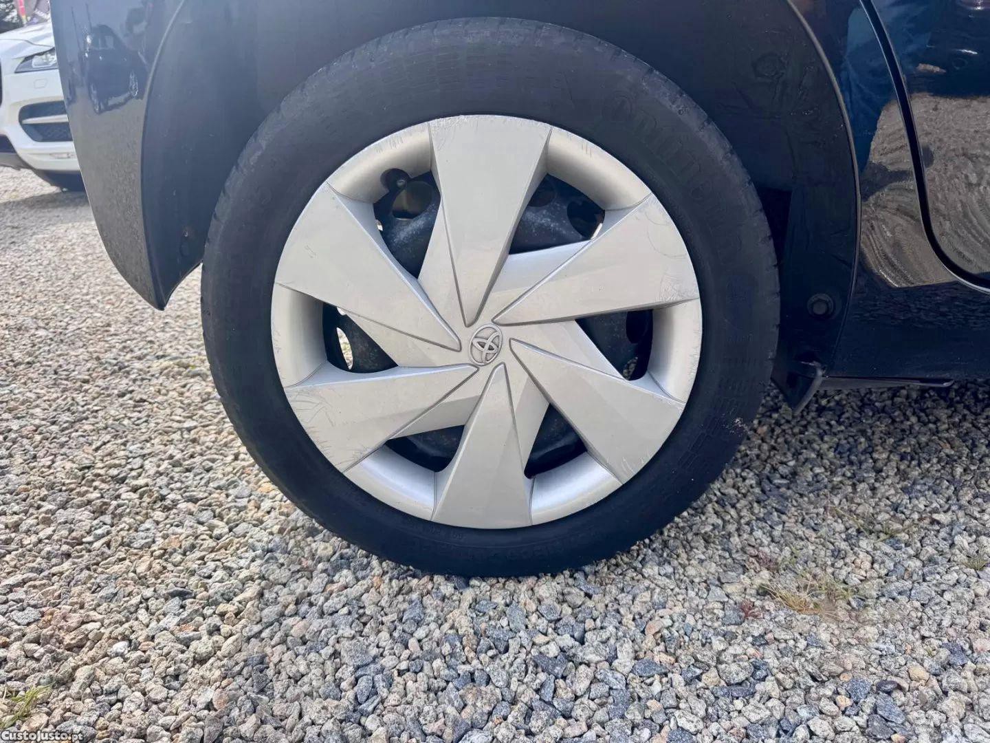 Toyota Aygo 1.0 x-clusiv — fotografia 8