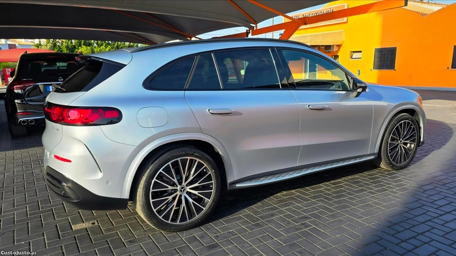 Mercedes-Benz GLC 400 EQ 4Matic Pack Night AMG Pro — fotografia 9