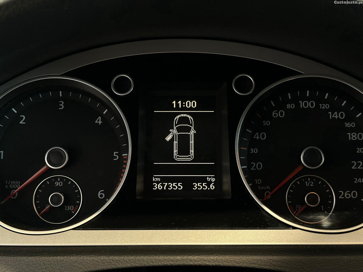 Volkswagen Passat 1.6 TDI Confortline BM — fotografia 18