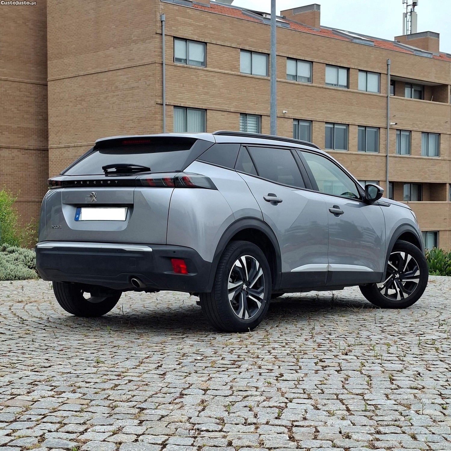 Peugeot 2008 1.5 BlueHDi Active Pack — fotografia 23