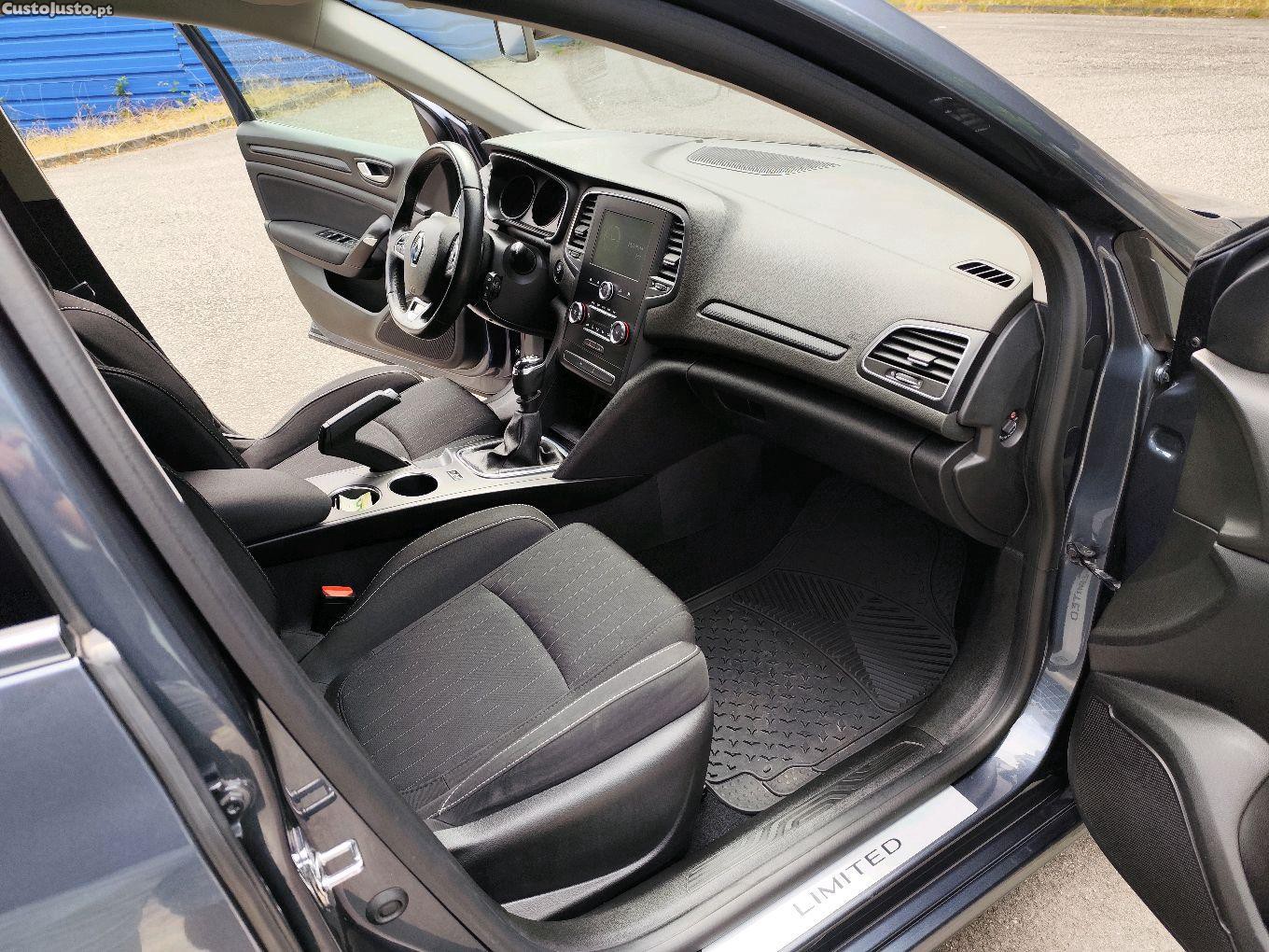 Renault Mégane 1.5 — fotografia 4