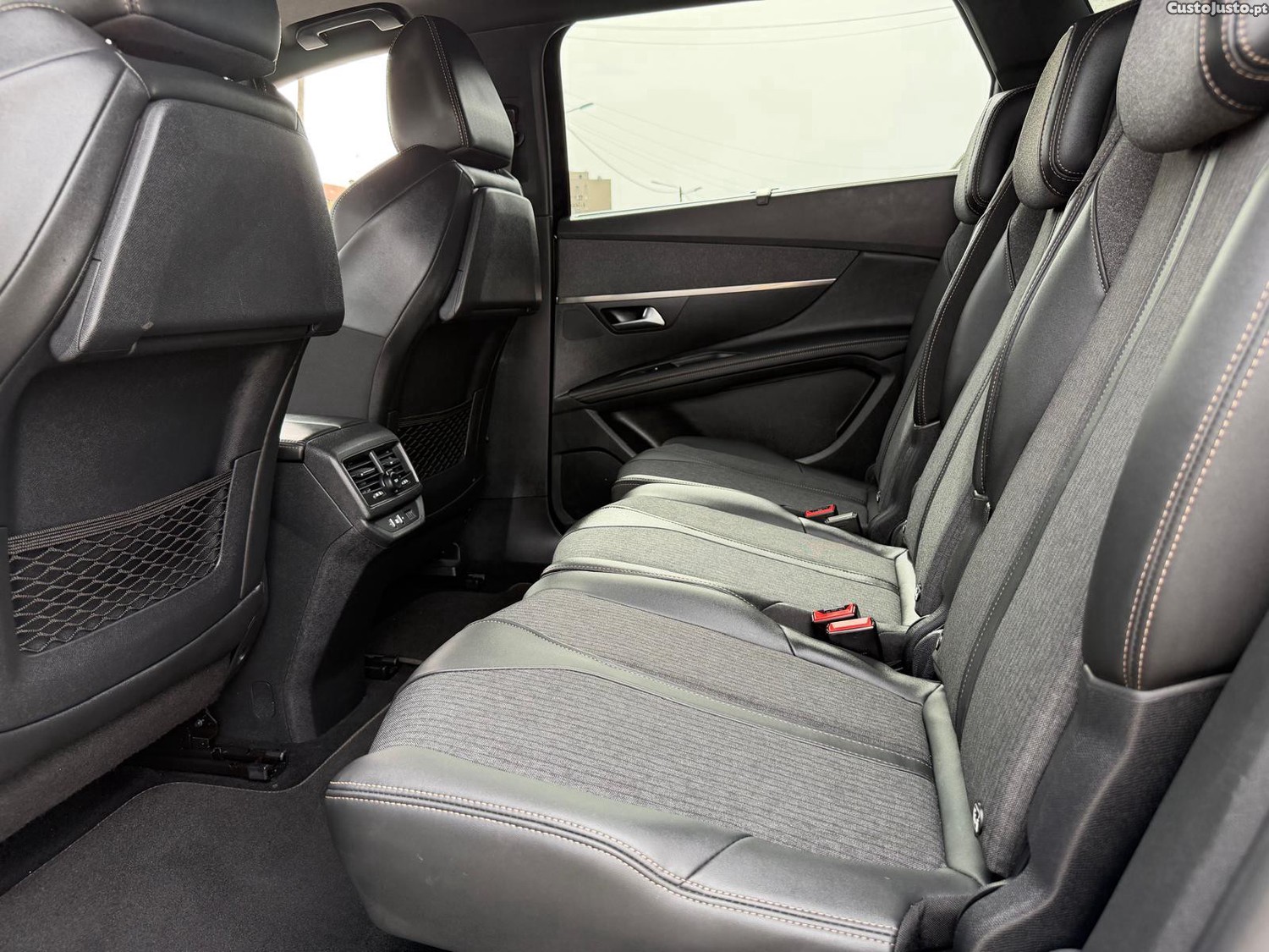 Peugeot 5008 1.5 BlueHDi GT Line J19 EAT8 — fotografia 18