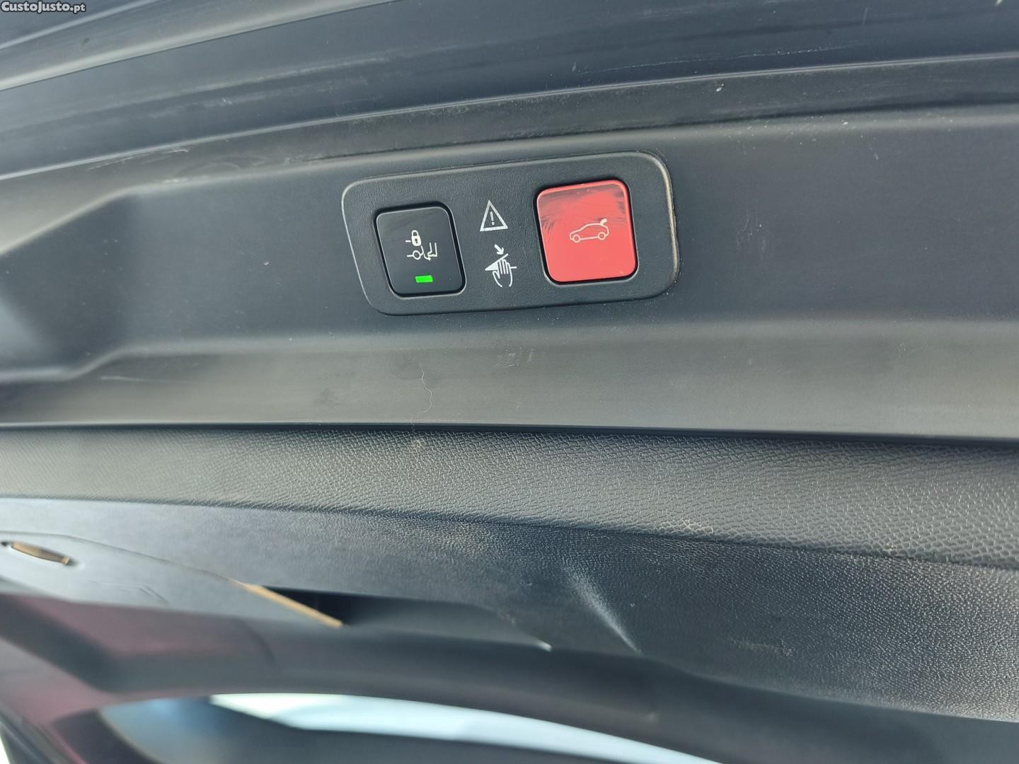 Peugeot 5008 1.2 PureTech Allure Pack EAT8 — fotografia 20