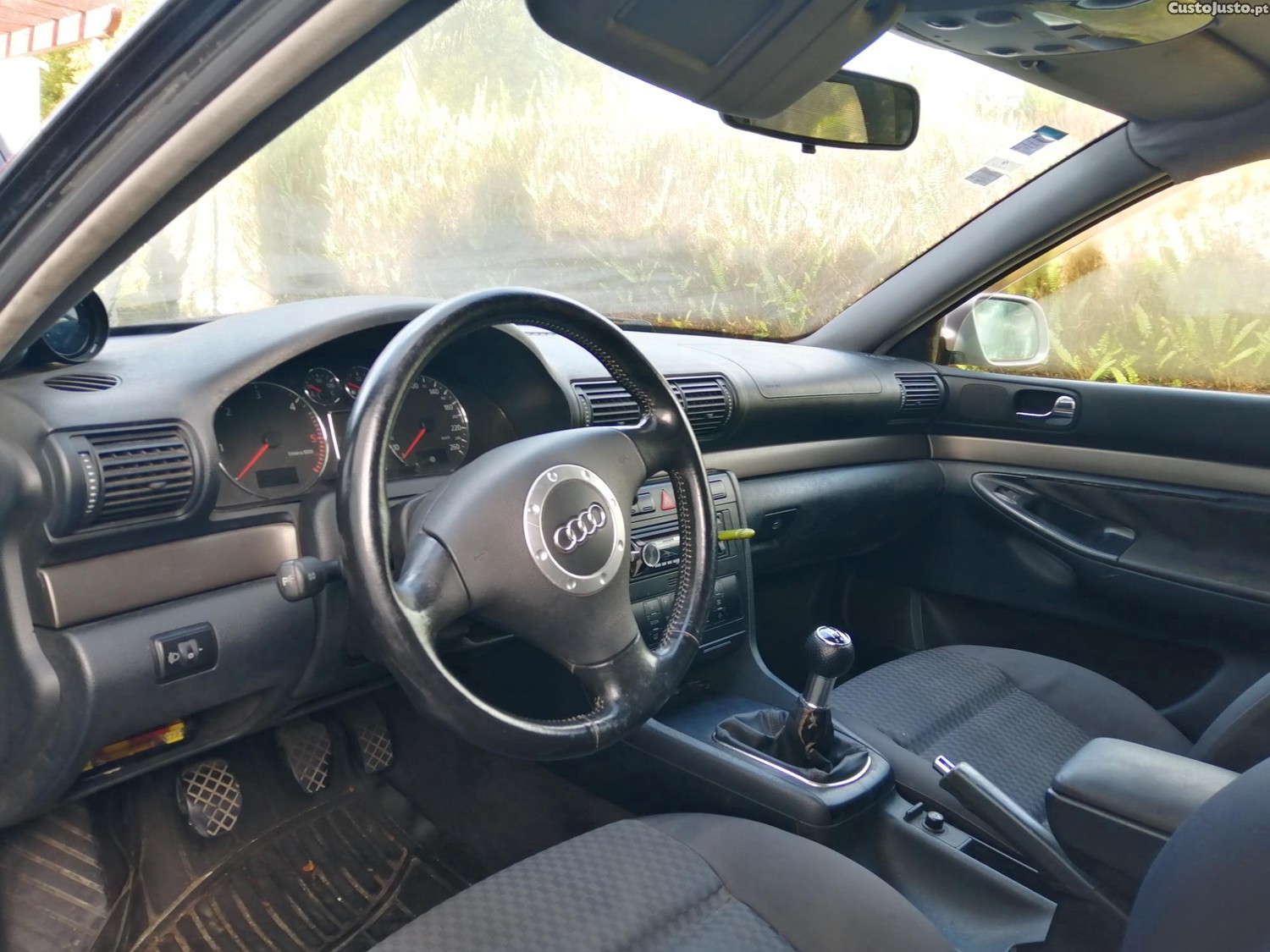 Audi A4 1.9 tdi pd — fotografia 2