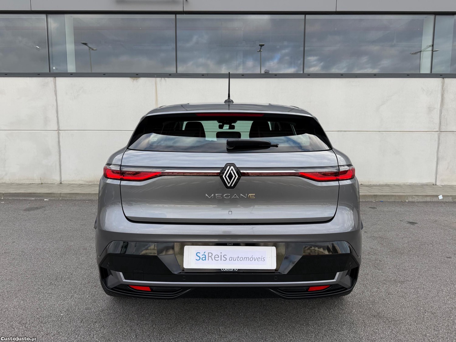 Renault Mégane E-TECH EV60 220hp Elétrico - 75.000 KM -TODAS as REVISÕES NA MARCA - Excelente Estado — fotografia 14
