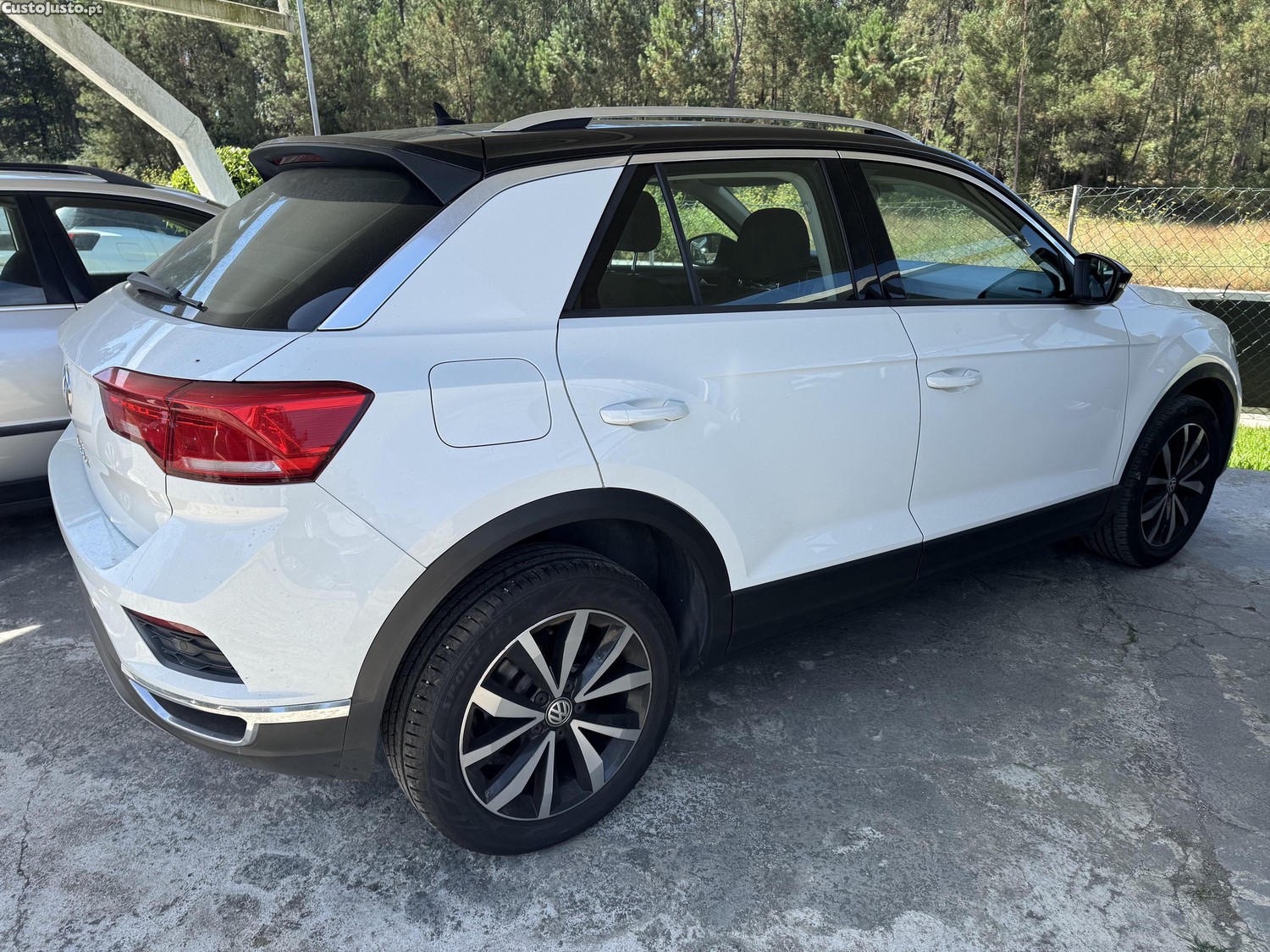 Volkswagen T-Roc 1.0 TSI — fotografia 6