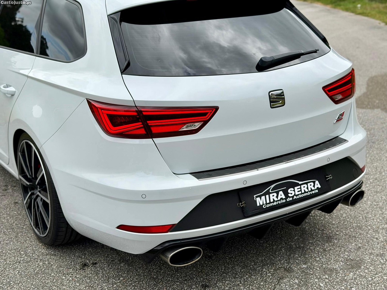 SEAT Leon 2.0 TSI Cupra 4Drive DSG S/S — fotografia 24