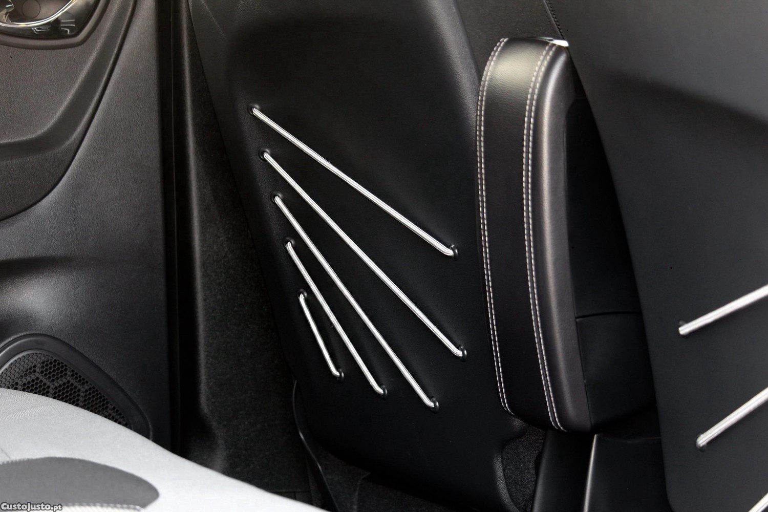 Renault Captur 1.5 dCi Exclusive — fotografia 13