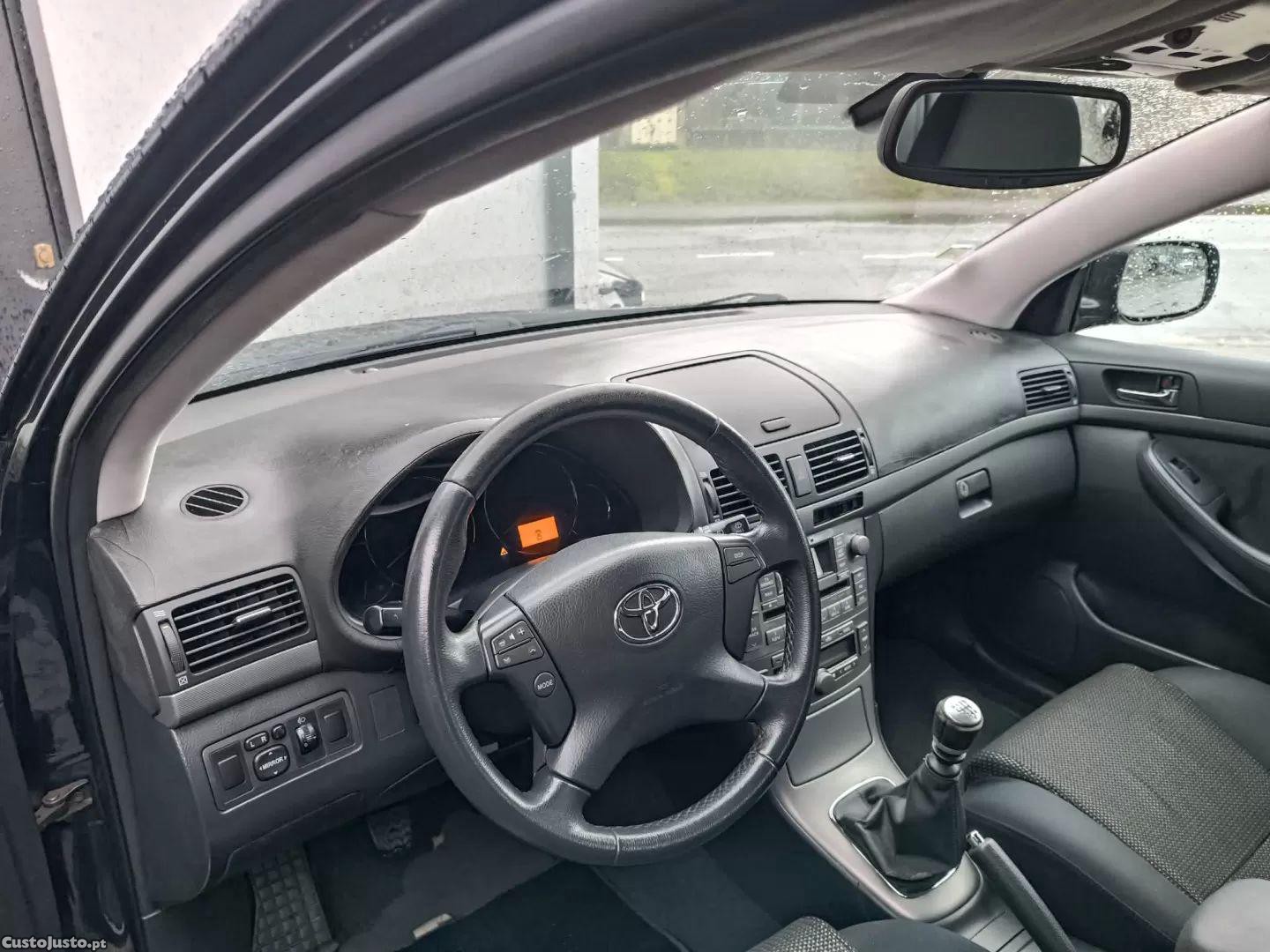 Toyota Avensis Lb 2.0 d-4d — fotografia 4