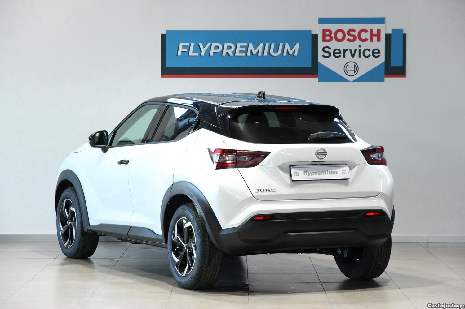 Nissan Juke 1.0 DIG-T N-Connecta NAV.+TwoTone NC DCT — fotografia 19