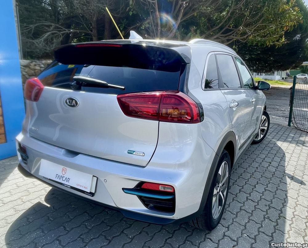 Kia e-Niro E-NIRO EV 64KWH TECH — fotografia 14