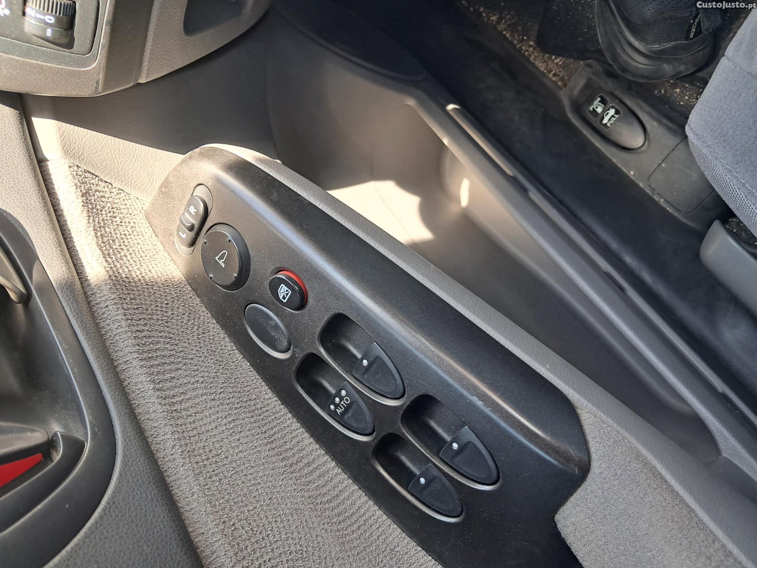 Honda Civic 1300 hybrid — fotografia 7