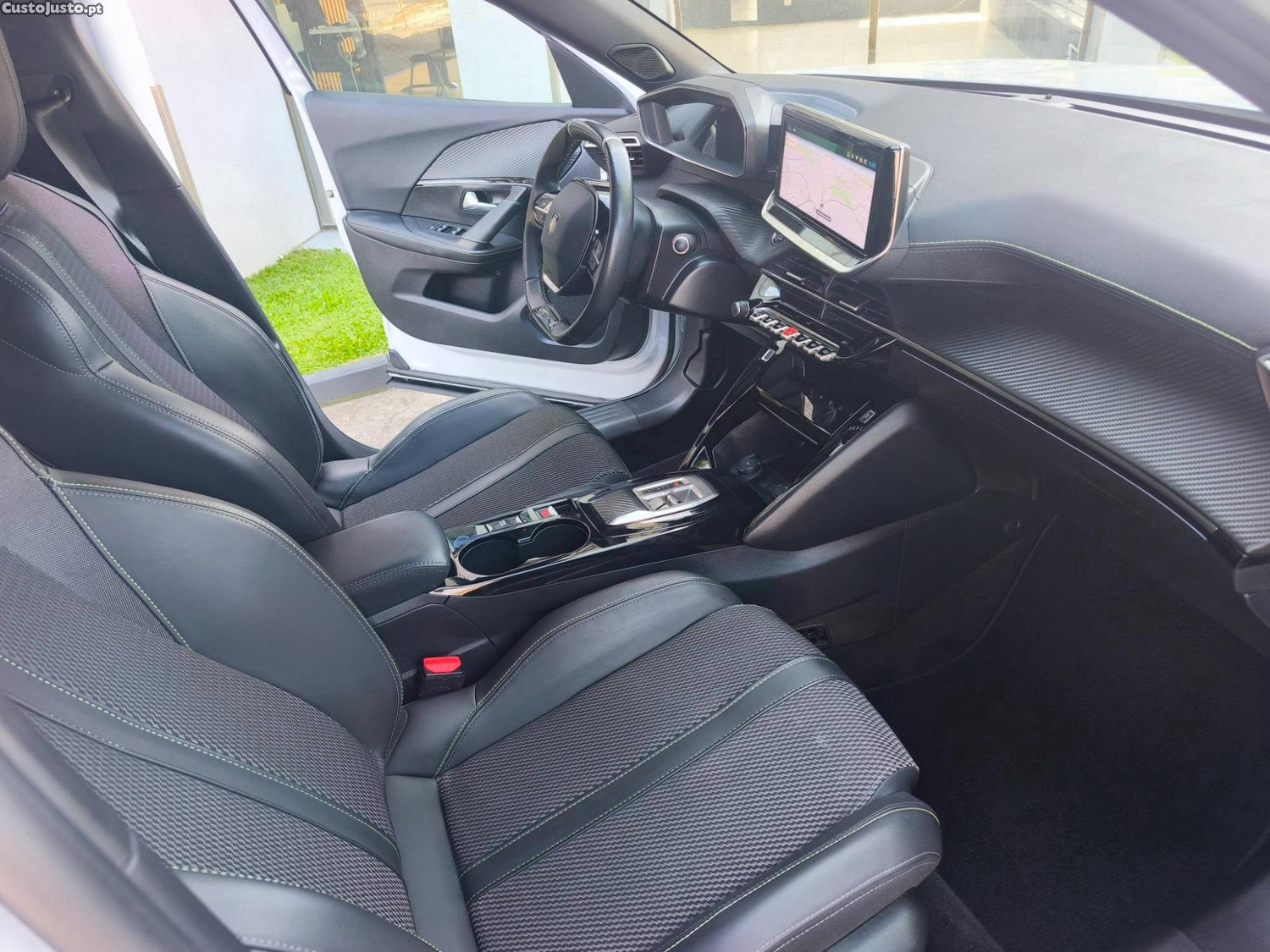 Peugeot e-2008 GT Pack 54kw — fotografia 5
