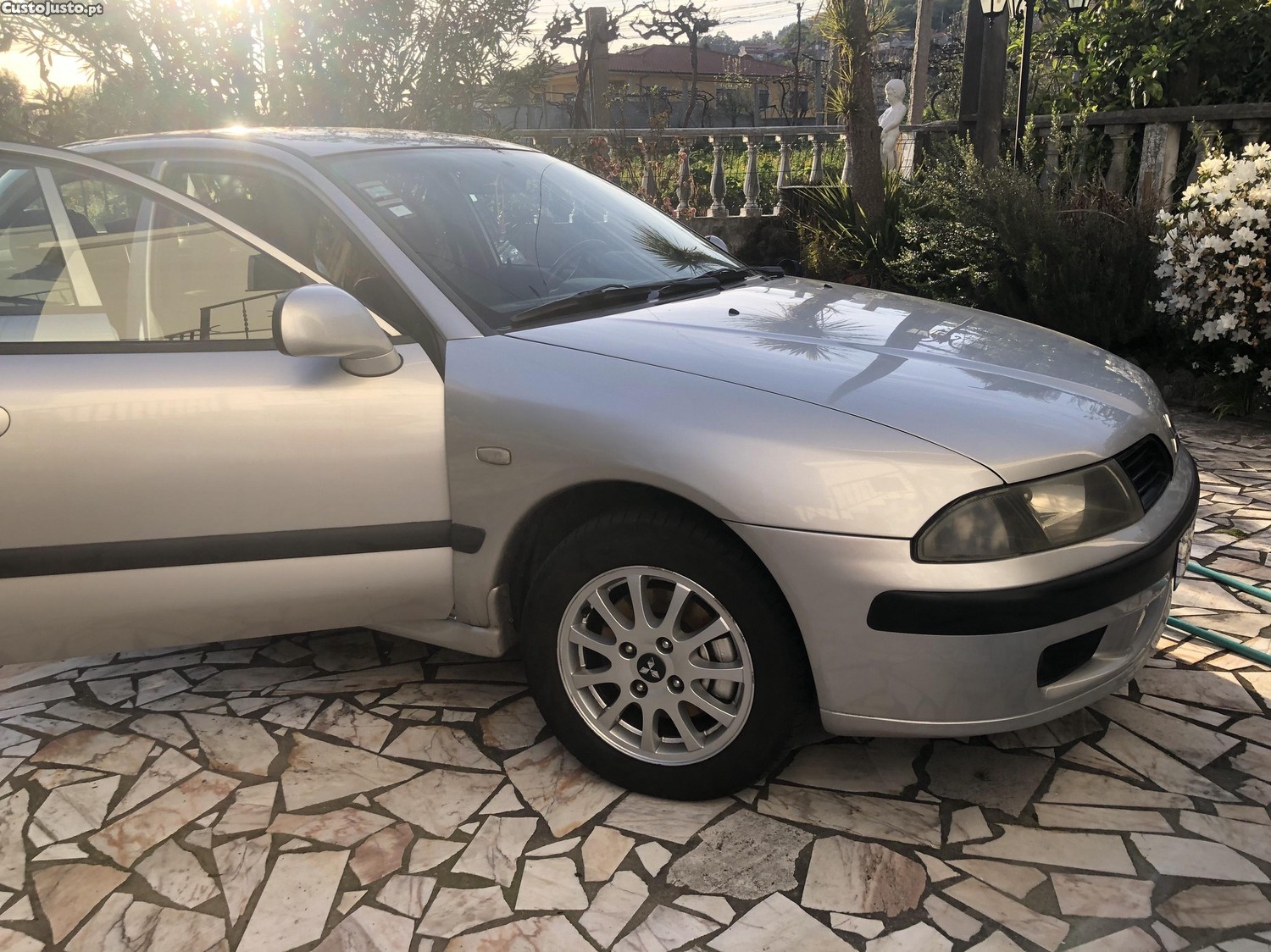 Mitsubishi Carisma 1.3 — fotografia 3