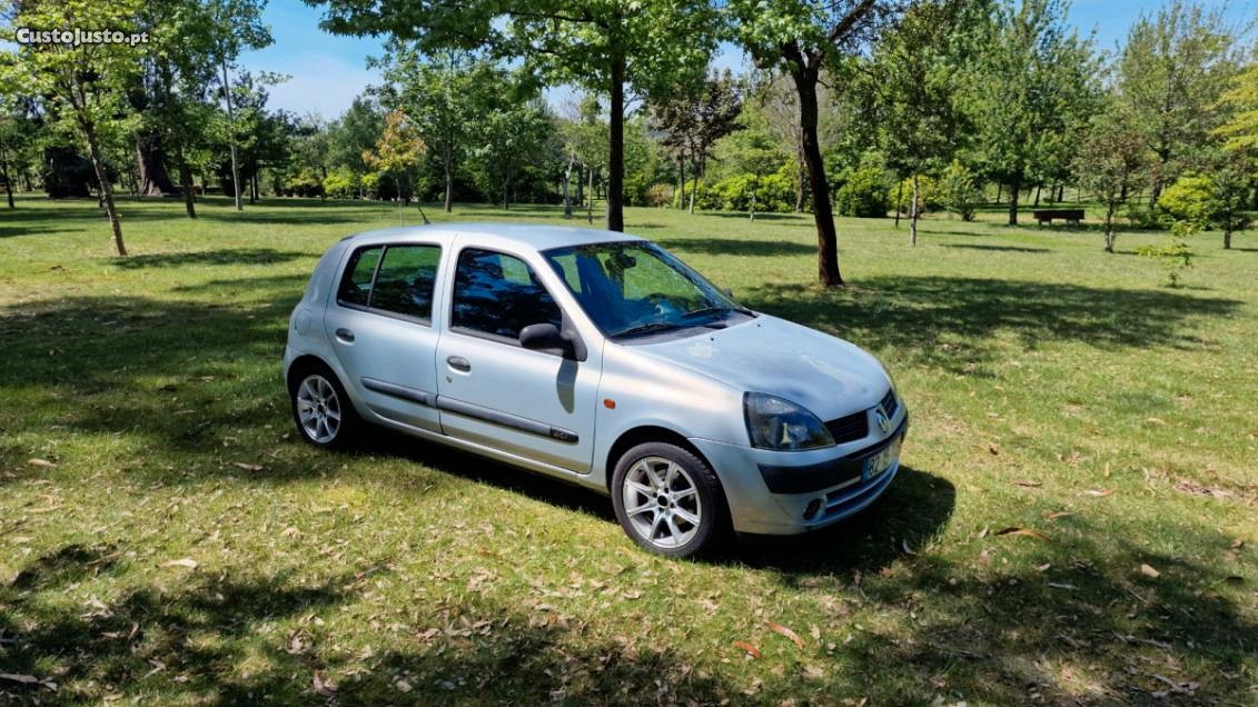 Renault Clio B 1.5 Dci 65cv Expréssion Plus 5 Lugares 5 Portas — fotografia 6