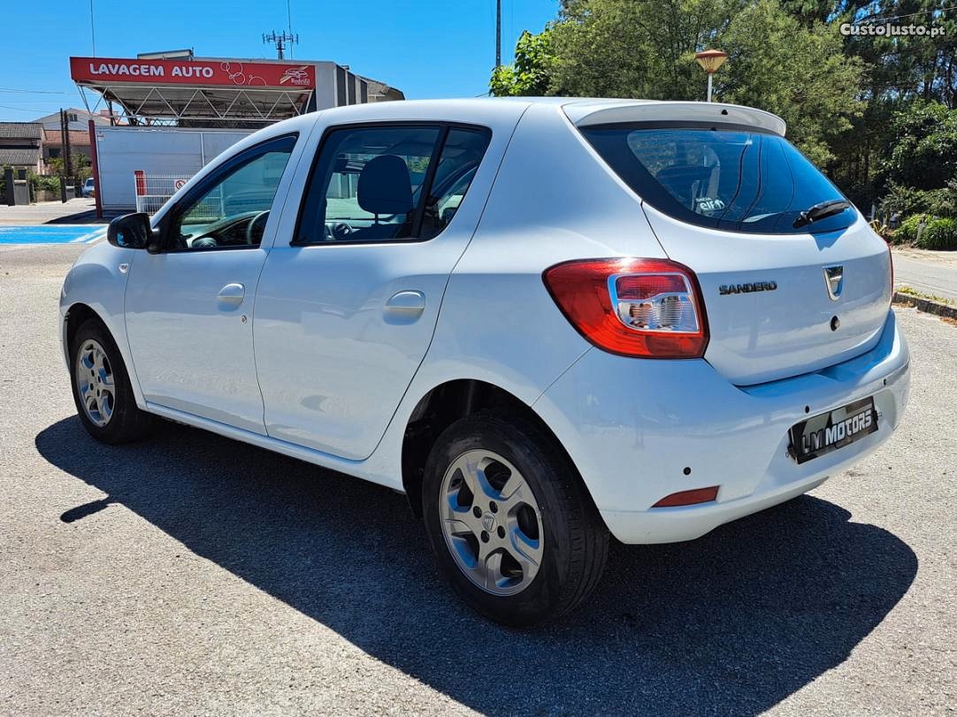 Dacia Sandero 1.5 DCI Confort 90 cv — fotografia 6