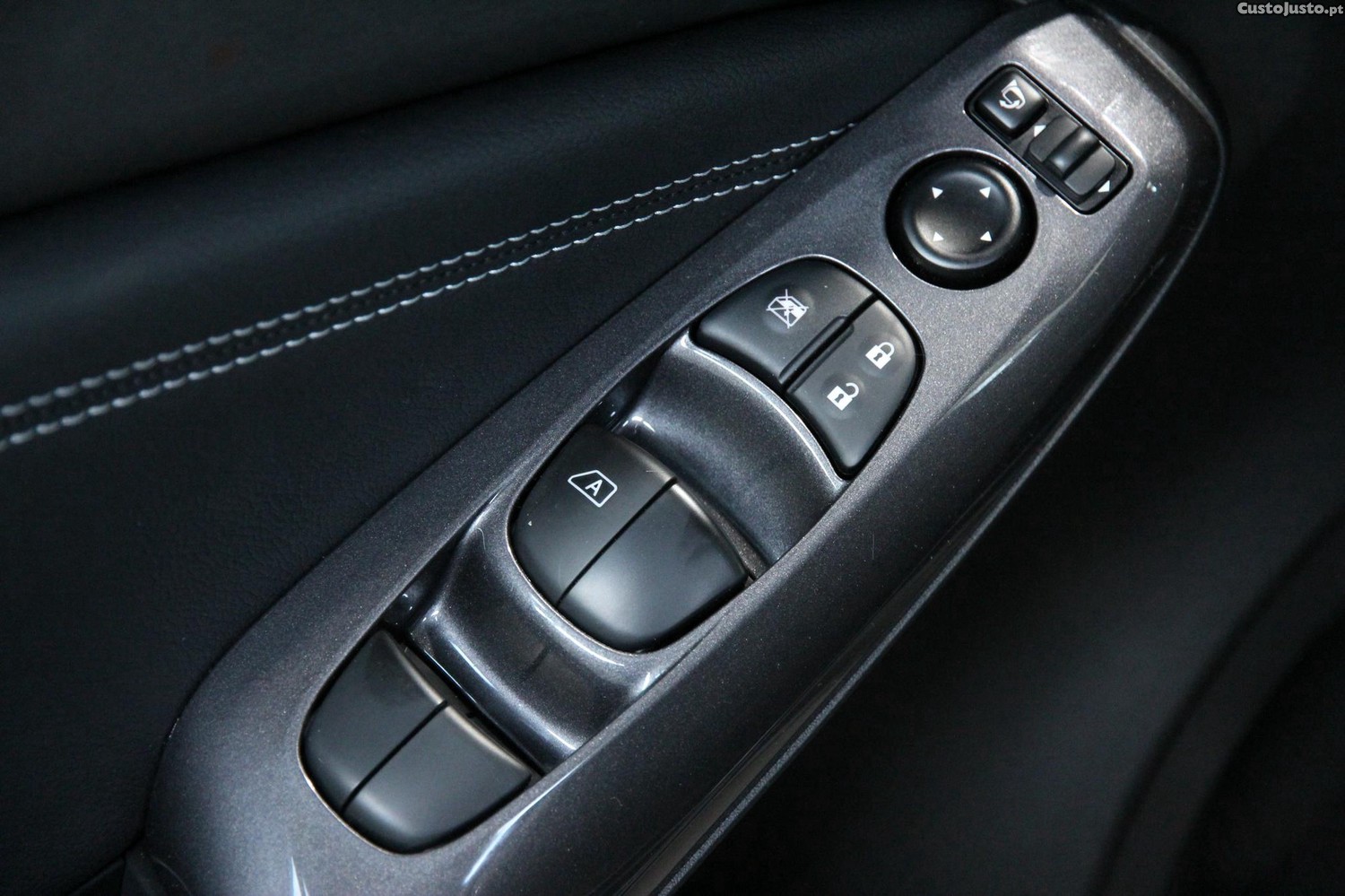 Nissan Juke 1.0 DIG-T N-Connecta NAV — fotografia 16