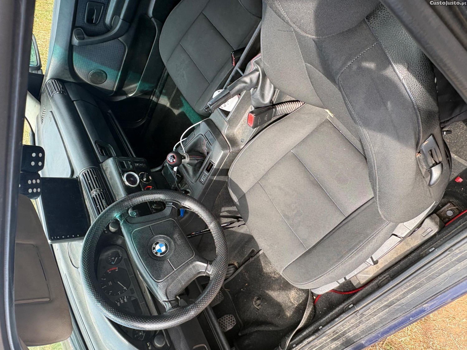 BMW 318 Compact — fotografia 5