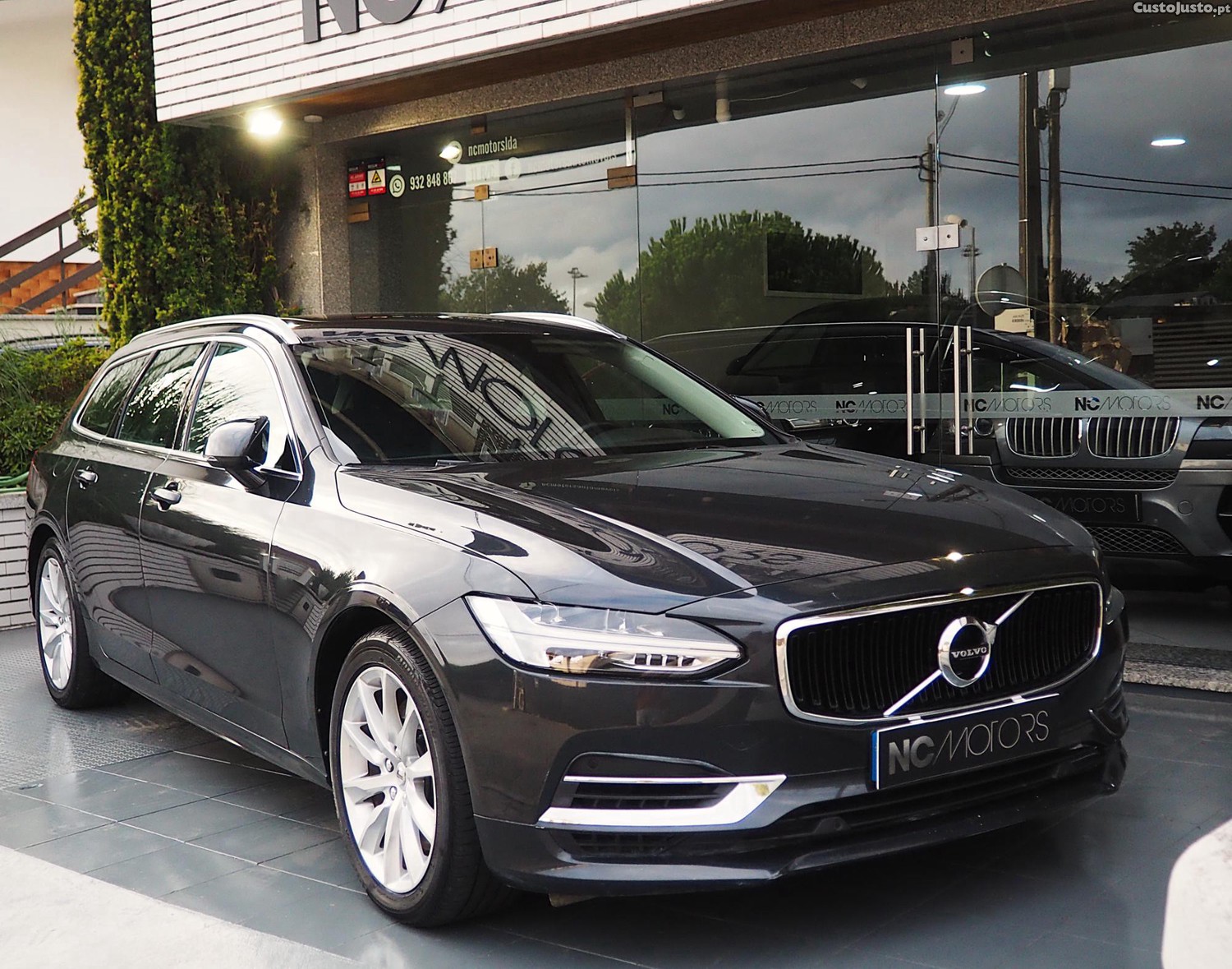 Volvo V90 2.0 T8 Momentum Plus AWD Geartronic — fotografia 9