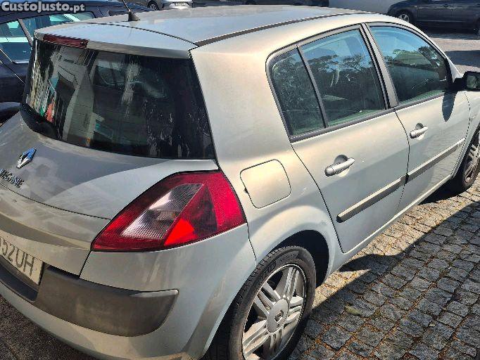 Renault Mégane 1.5dci — fotografia 10