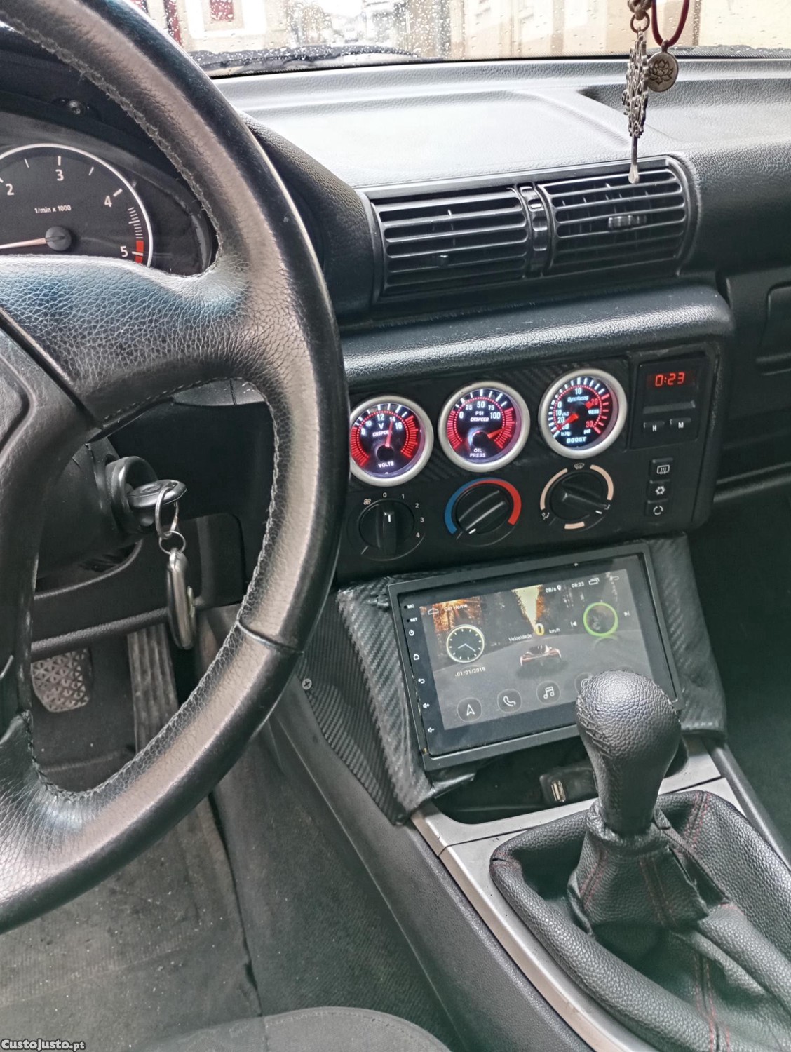BMW 318 Motor 120 D — fotografia 3