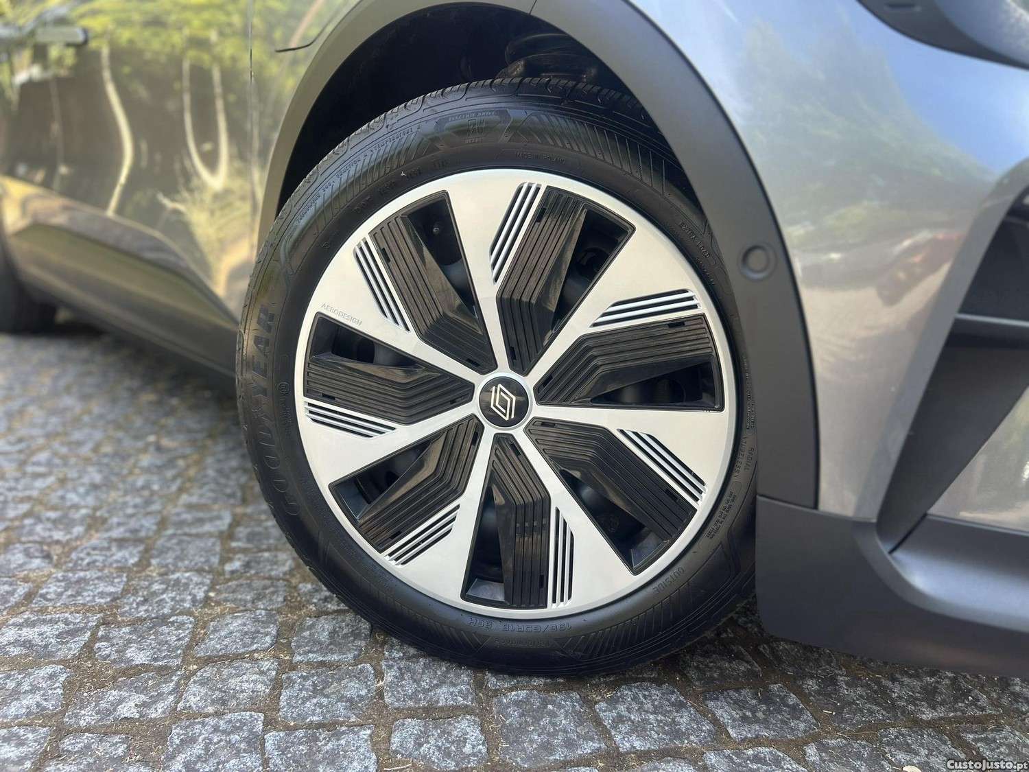 Renault Mégane E-Tech — fotografia 13
