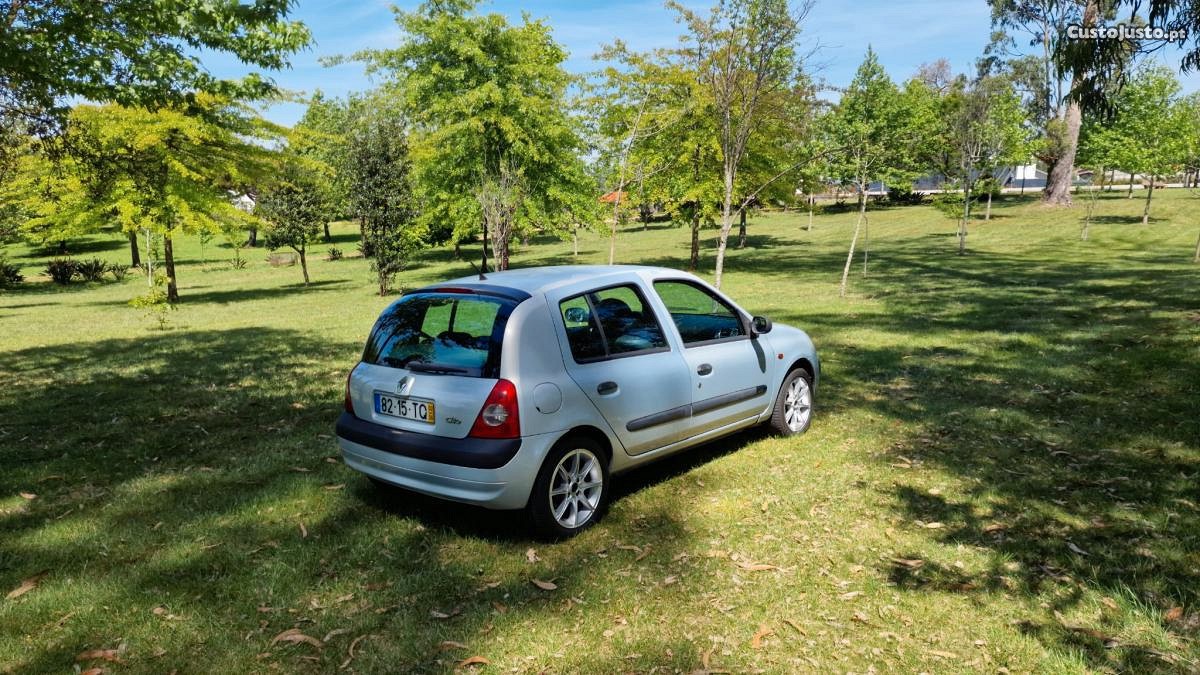 Renault Clio B 1.5 Dci 65cv Expréssion Plus 5 Lugares 5 Portas — fotografia 5