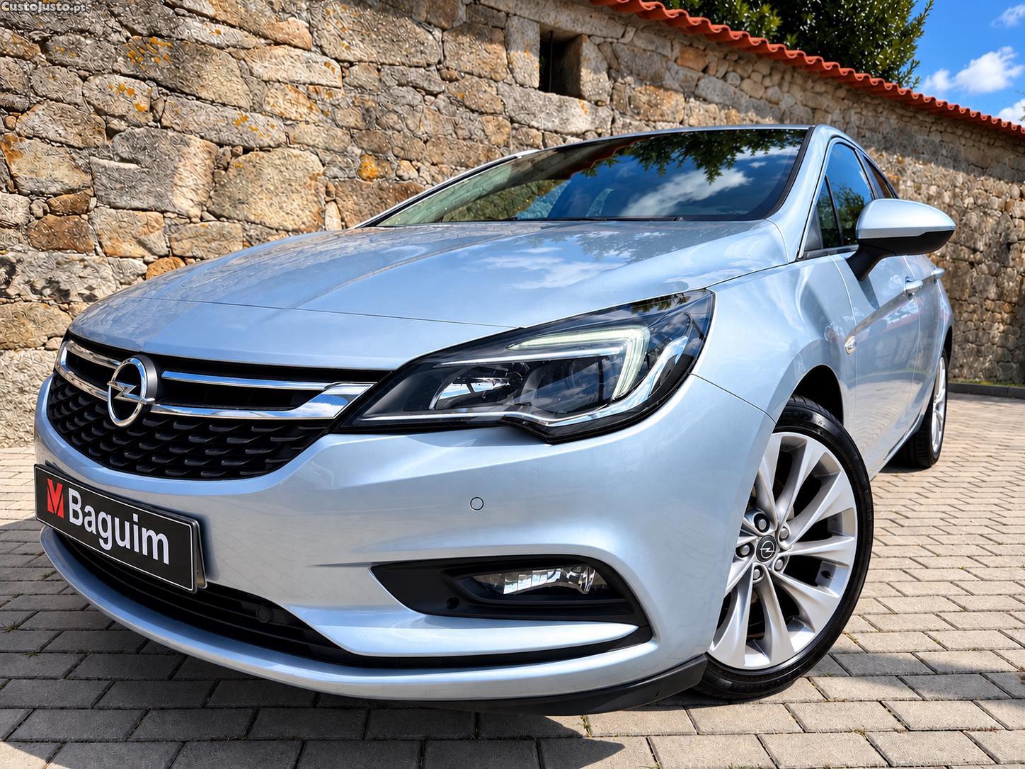 Opel Astra 1.6 CDTI Dynamic — fotografia 11