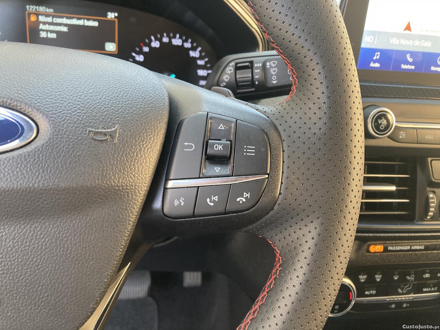Ford Focus 1.5 TDCi EcoBlue ST- — fotografia 18