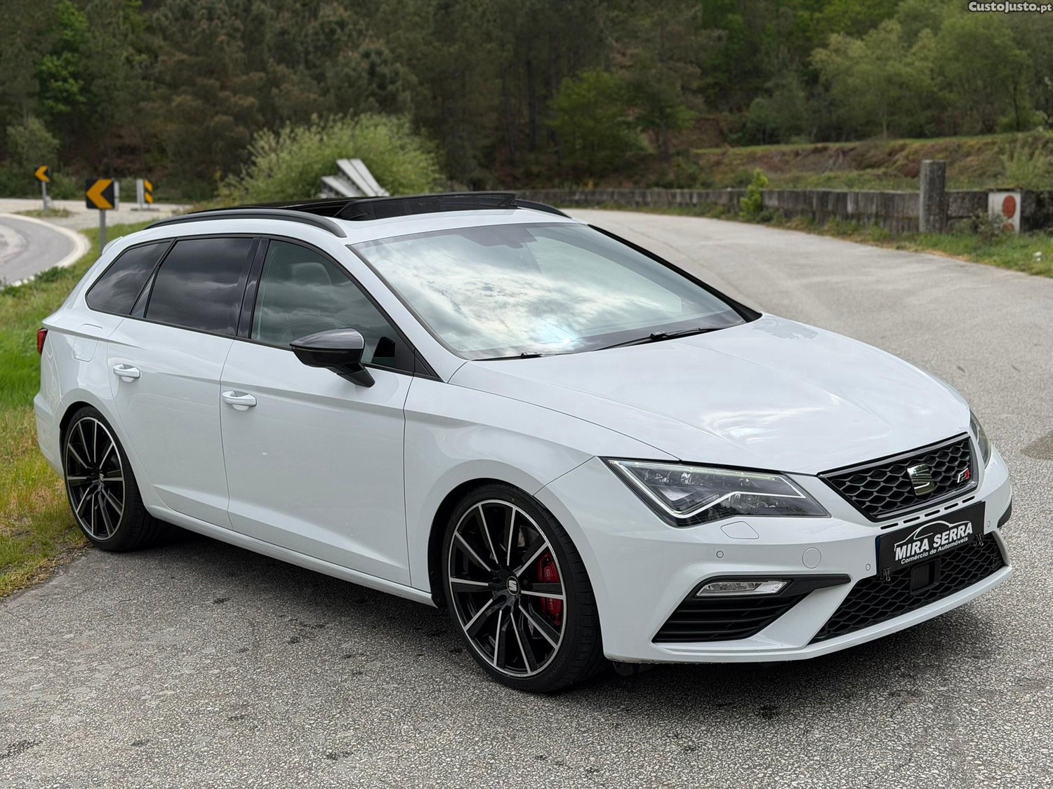 SEAT Leon 2.0 TSI Cupra 4Drive DSG S/S — fotografia 23
