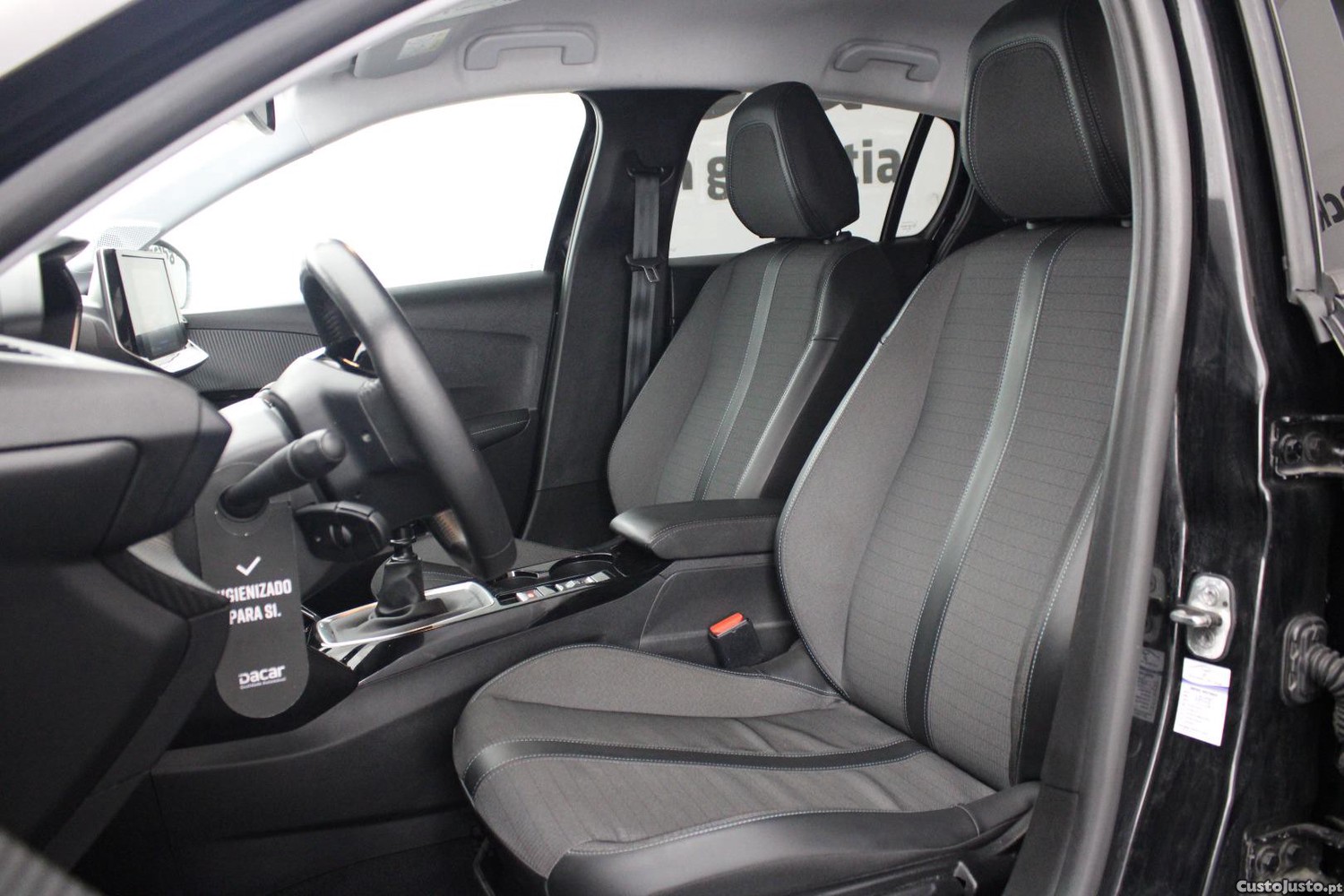 Peugeot 208 1.5 BHDI ALLURe — fotografia 7