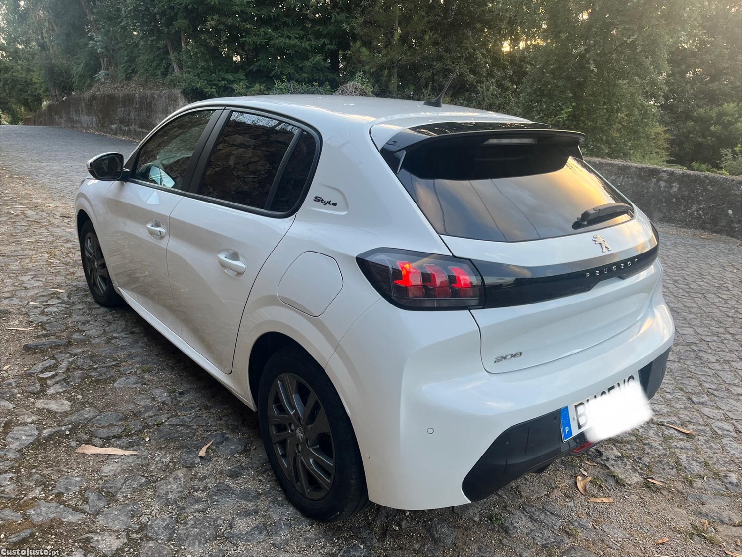 Peugeot 208 1.2 — fotografia 4