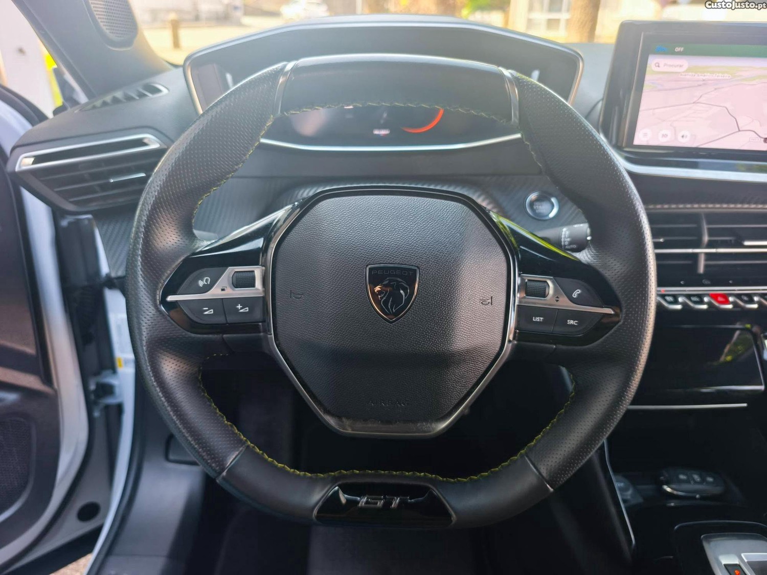 Peugeot e-2008 GT Pack 54kw — fotografia 3