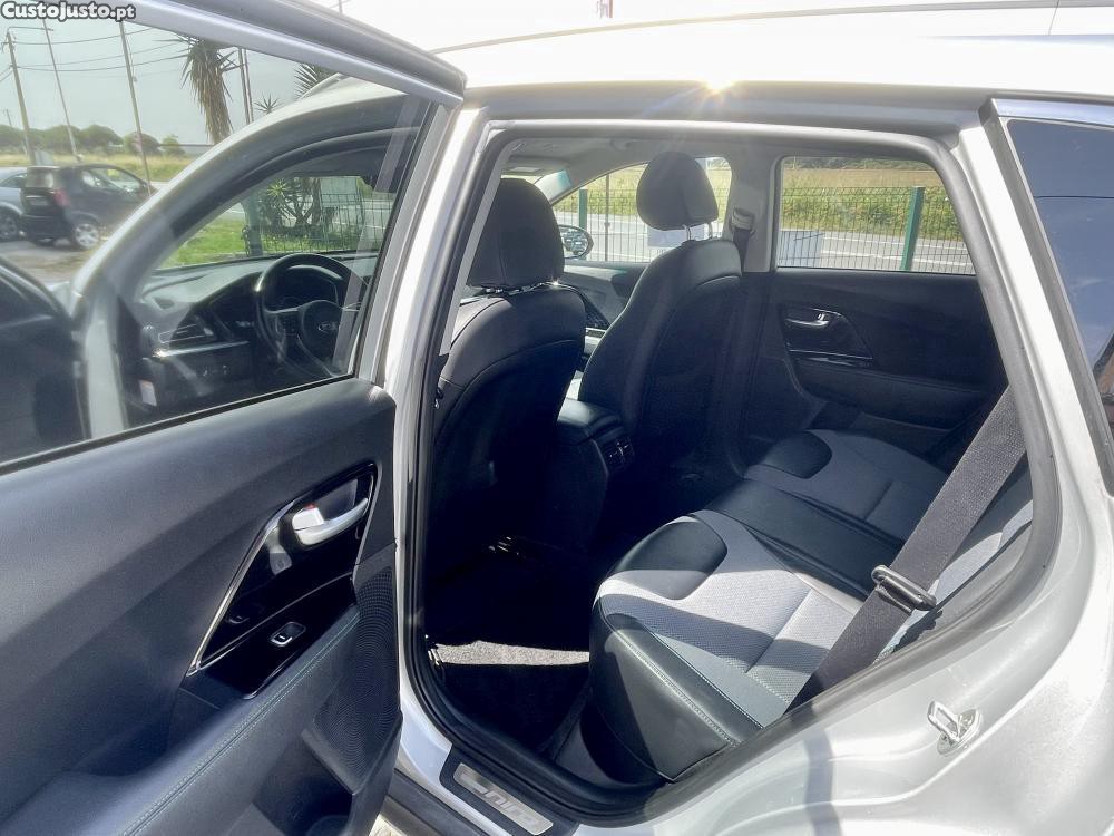 Kia e-Niro E-NIRO EV 64KWH TECH — fotografia 9
