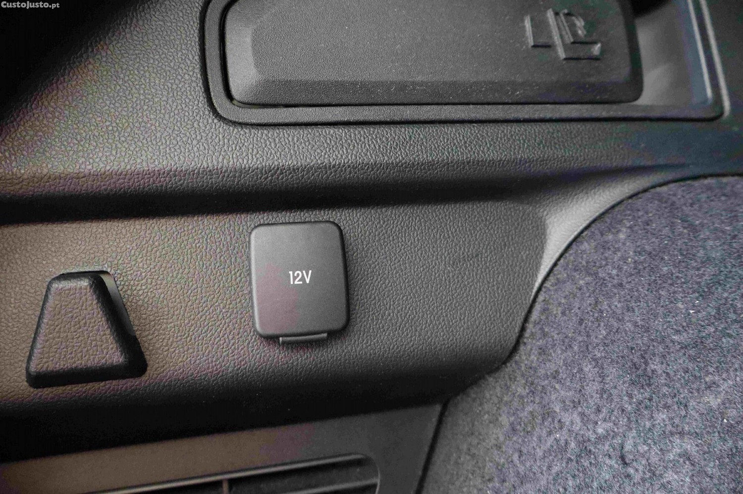 Ford Kuga 1.5 EcoBoost ST-Line X — fotografia 12