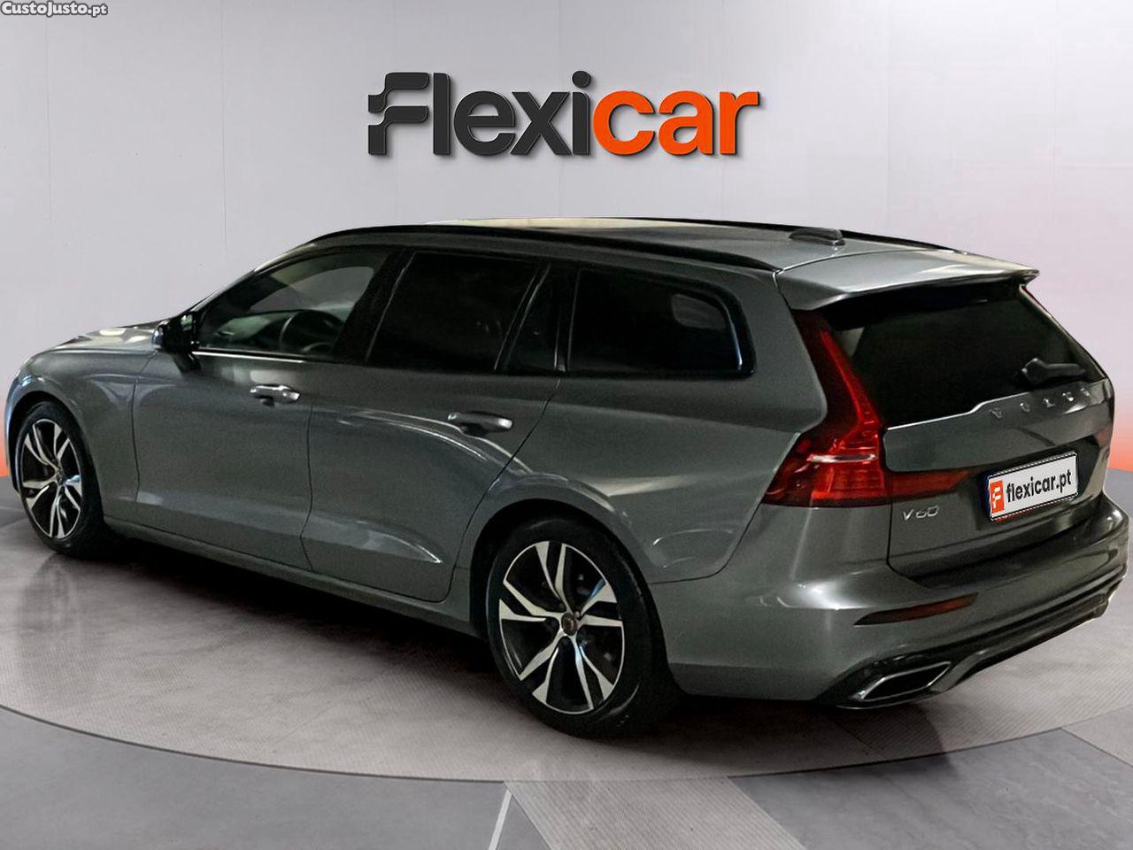 Volvo V60 2.0 D3 R-Design Geartronic — fotografia 22