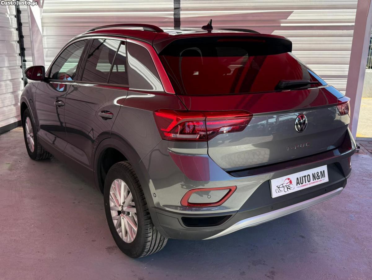 Volkswagen T-Roc 1.0 TSI Life — fotografia 10