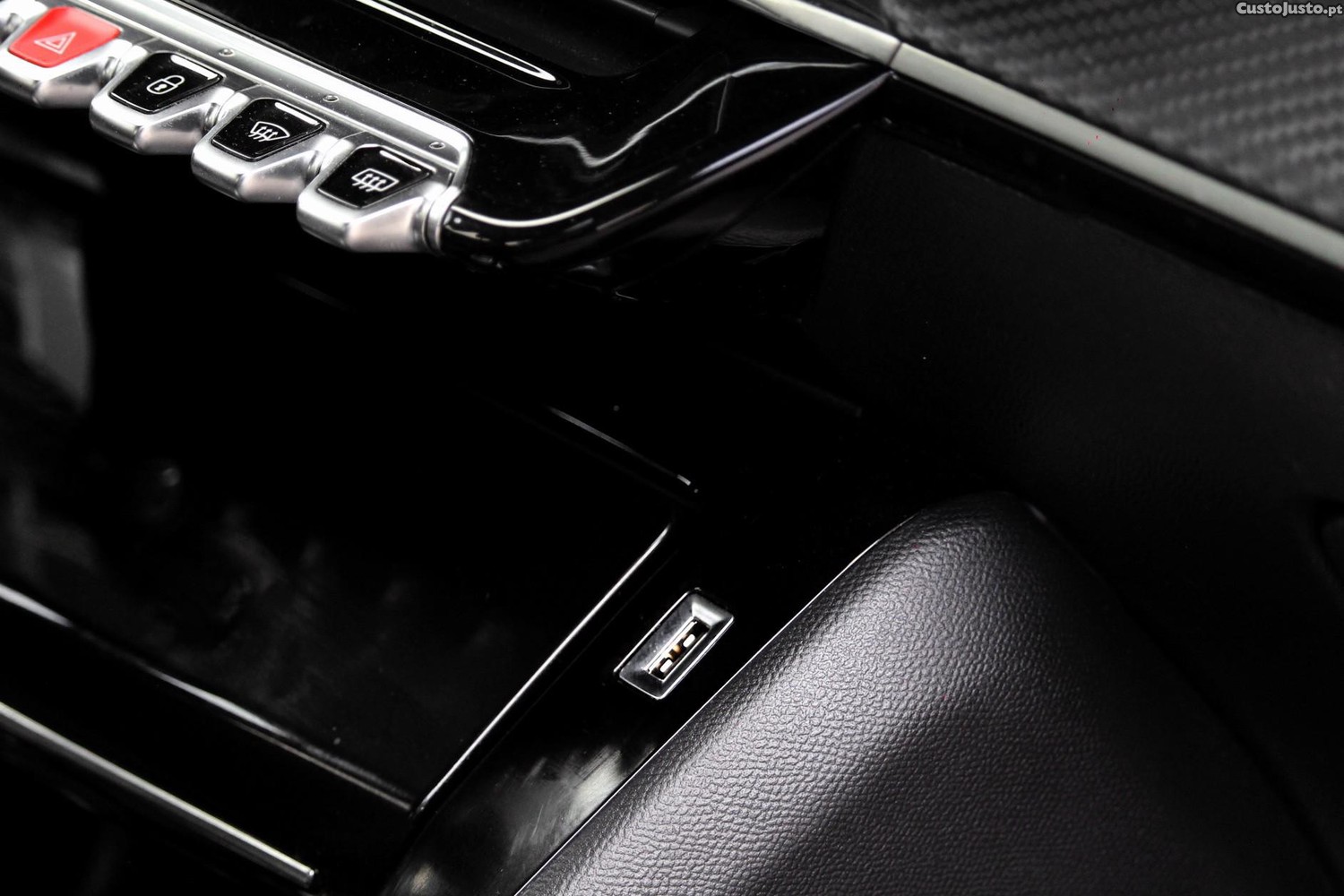 Peugeot 208 50 kWh Style — fotografia 15