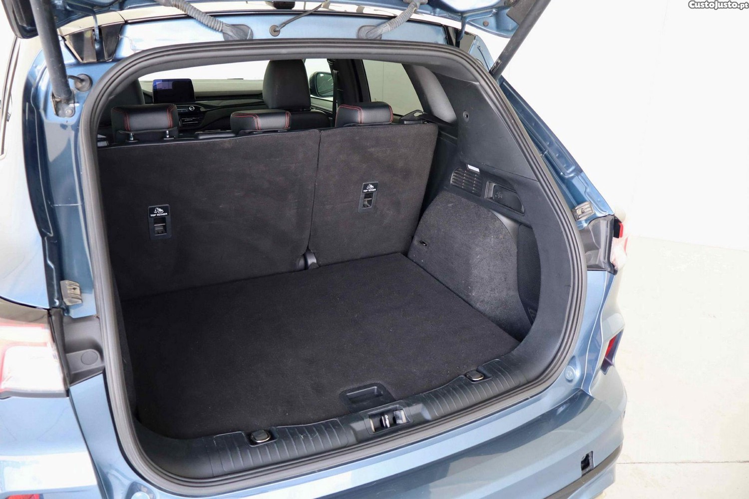 Ford Kuga 1.5 EcoBoost ST-Line X — fotografia 21