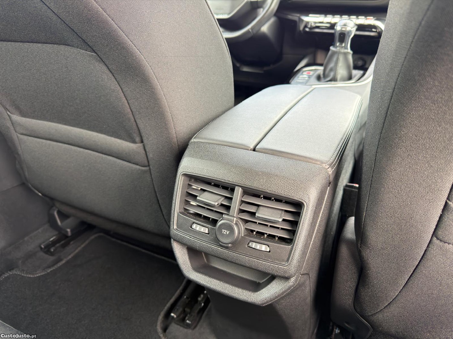 Peugeot 3008 1.5 BlueHDi Active Pack — fotografia 14