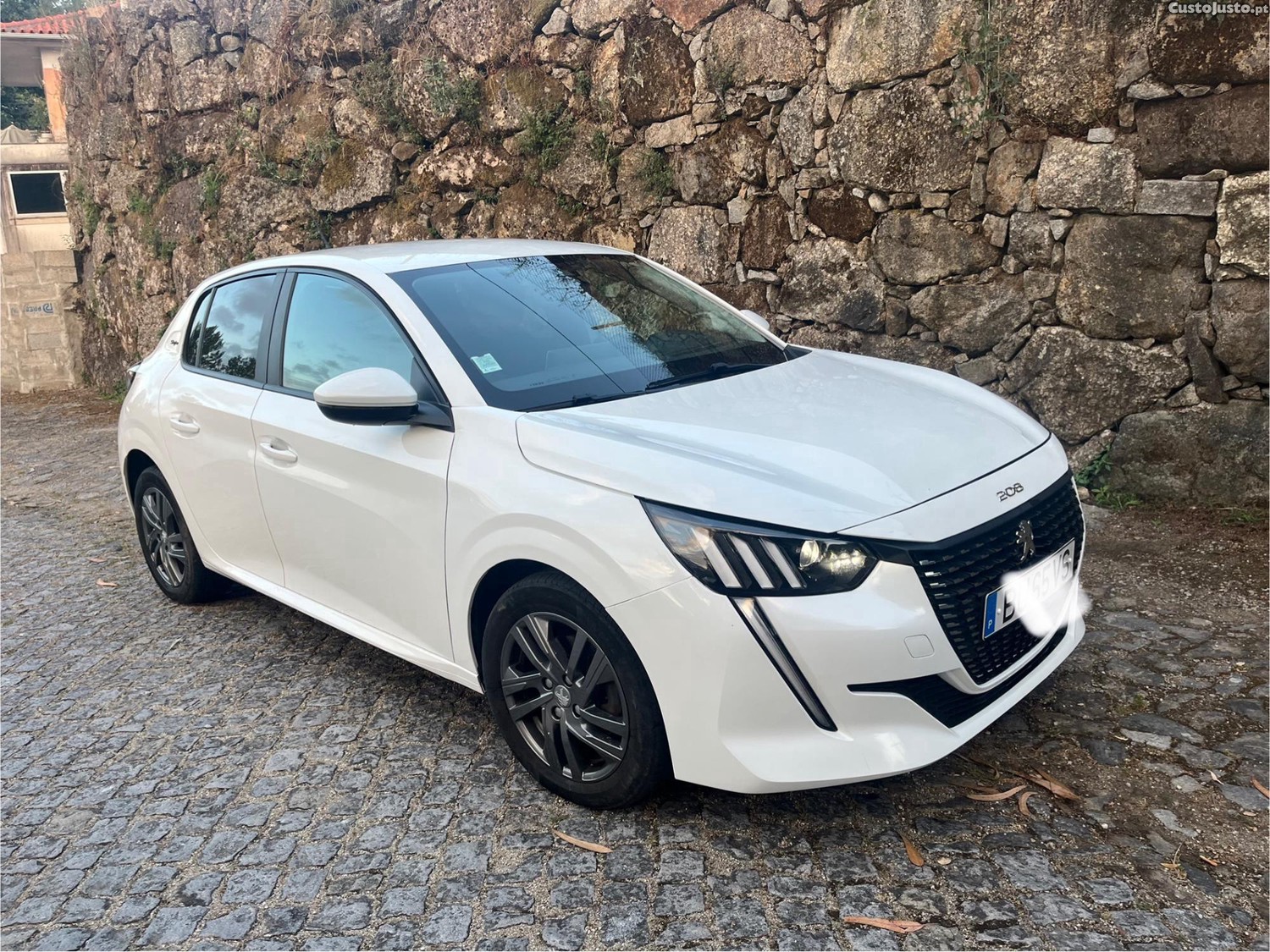 Peugeot 208 1.2 — fotografia 3