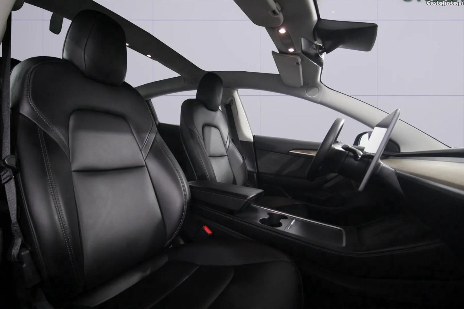 Tesla Model 3 Performance Dual Motor AWD — fotografia 2