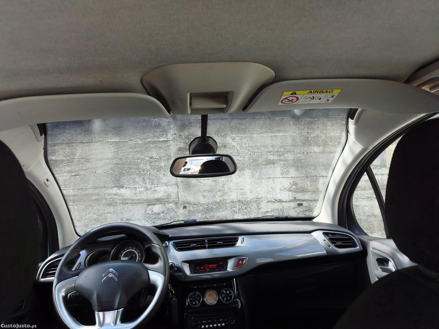 Citroën C3 1.2 VTi Exclusive — fotografia 6