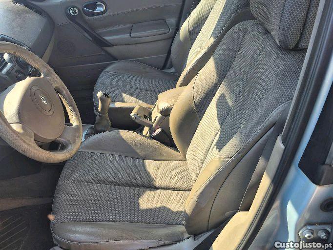 Renault Mégane 1.5dci — fotografia 7